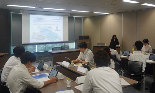 「教員の民間企業研修」を実施